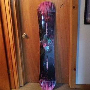 burton dejavu womens snowboard 149